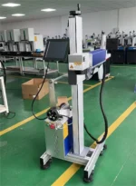 Conveyor Belt 10W 30W Online Flying CO2 Galvo Laser Marking Batch Coding Machine Laser Printer for Pet Bottles in Water Filling